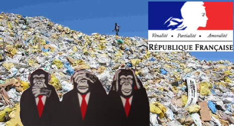 Mountains of waste pile up on the garbage island of Thilafushi April 2005